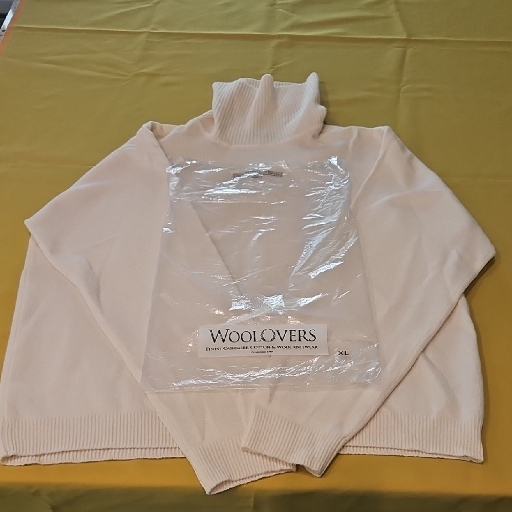 Men's XL Woolovers Brand Turtleneck Cream Colored Sweater - New W/ Packaging